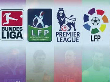 更反映出她 更反映出她